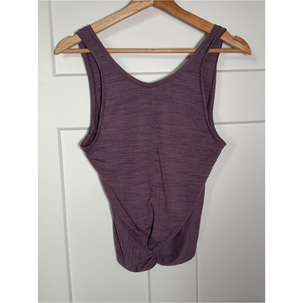 Athleta Sleeveless Twist-Front Tank Top in Plum Small Athleisure gym top EUC